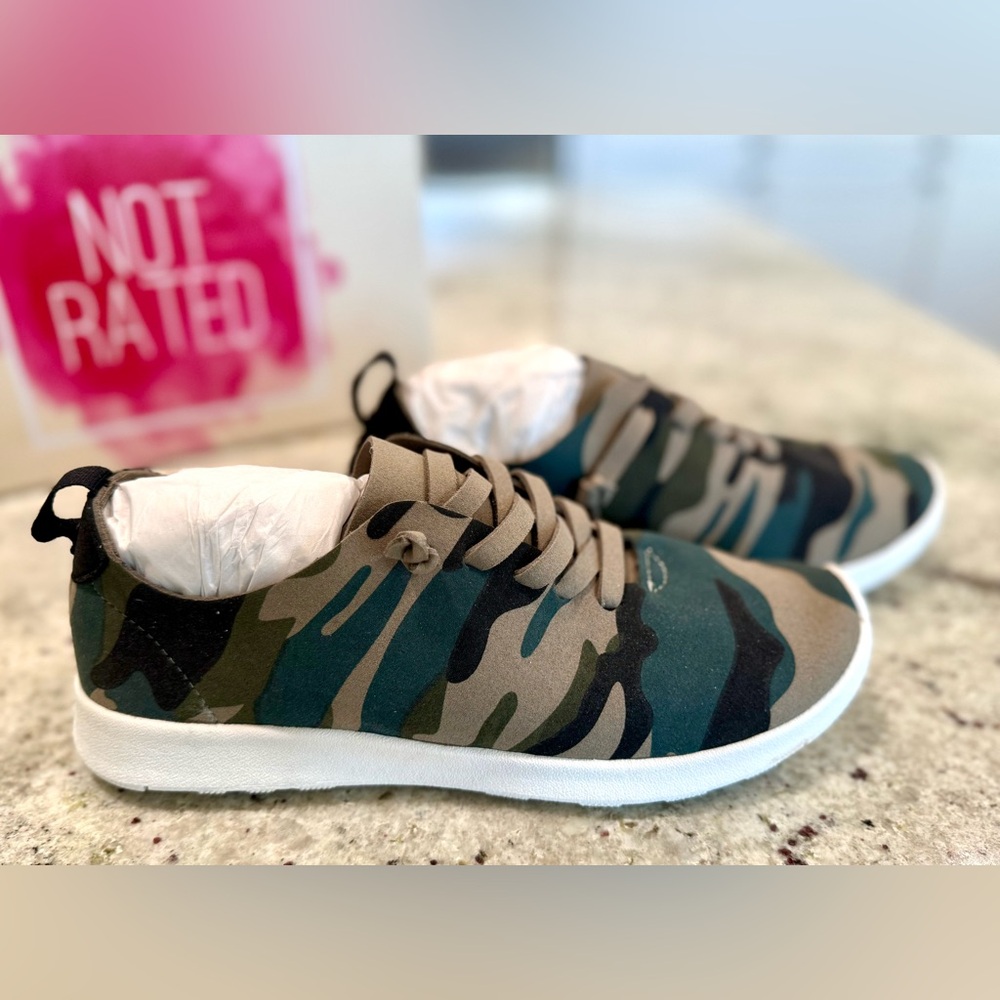Not Rated Mayo Camouflage Athletic Shoes - NIB